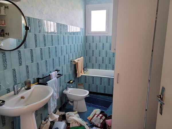 ECHILLAIS - Maison de plain-pied de  80 m² avec garage double et jardin clos