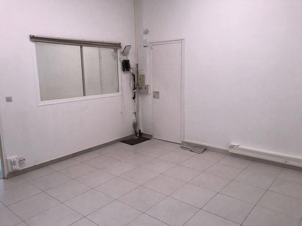Location Local commercial 2 pièces 45.7 m² - 35 RUE DE LA REPUBLIQUE Luce 28110