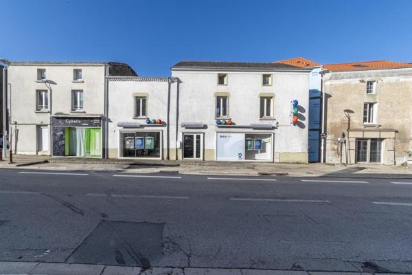 Rezé – Pont Rousseau, Local commercial