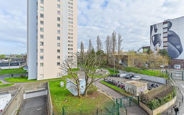 Appartement à vendre    3 pièces • 66 m2 Paris 18