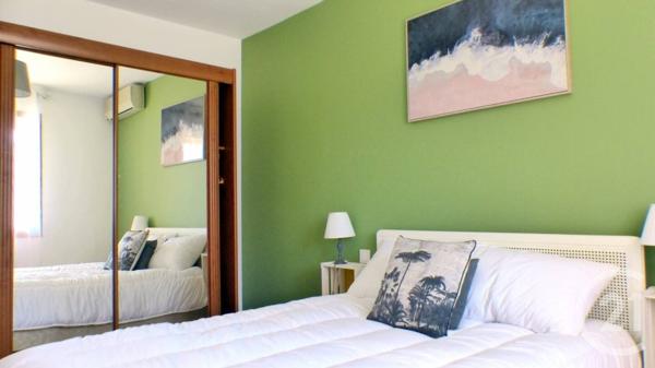 Maison à vendre  8 pièces - 238,76 m2 SIX FOURS LES PLAGES - 83