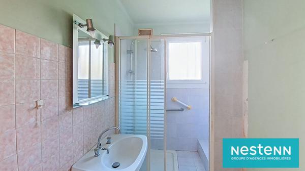 Maison Néo-Bretonne à vendre à Plaintel - 4 chambres et grand terrain d'environ 8400 m²