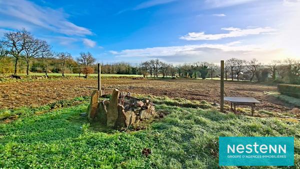Maison Néo-Bretonne à vendre à Plaintel - 4 chambres et grand terrain d'environ 8400 m²