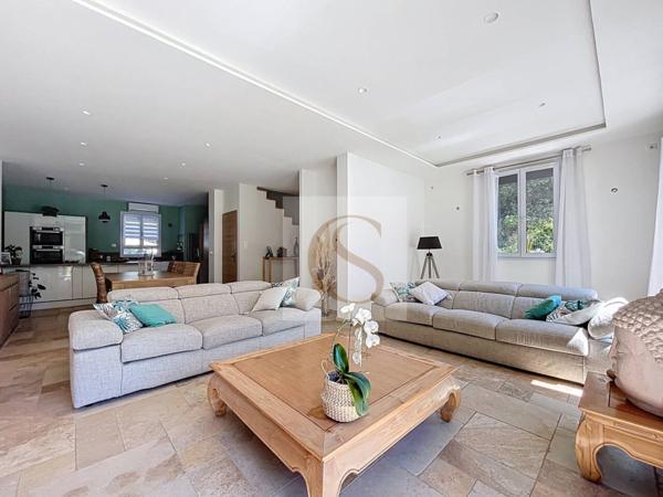 Maison à vendre 5 pièces de 142 m²