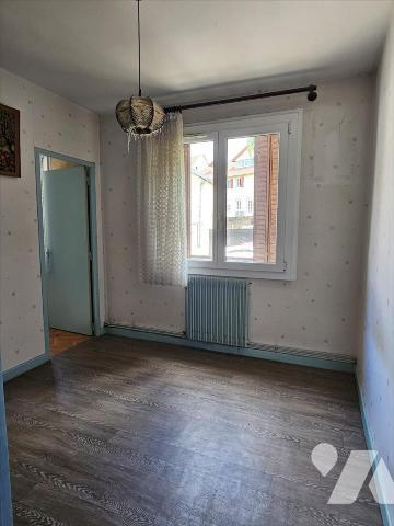 T4 à rénover avec cave et grenier