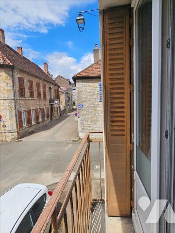 T4 à rénover avec cave et grenier