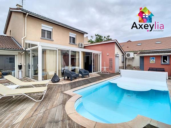 Roanne (42300) A VENDRE- ROANNE PROCHE GARE- MAISON DE VILLE AVEC PISCINE