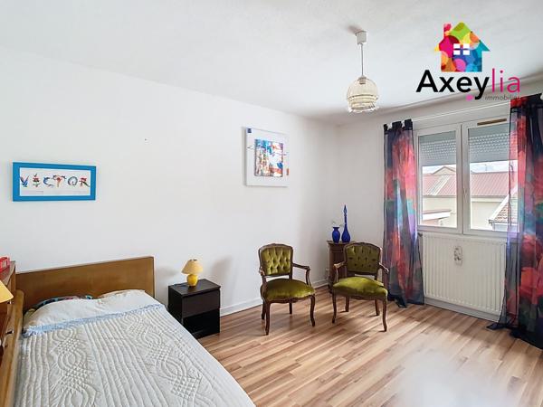 Roanne (42300) A VENDRE- ROANNE PROCHE GARE- MAISON DE VILLE AVEC PISCINE