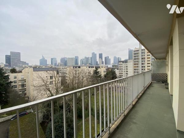 COURBEVOIE - Appartement T2 avec balcon et vue dégagée