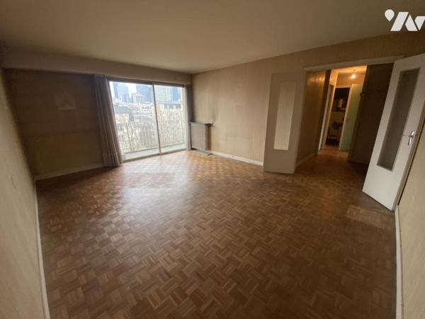 COURBEVOIE - Appartement T2 avec balcon et vue dégagée
