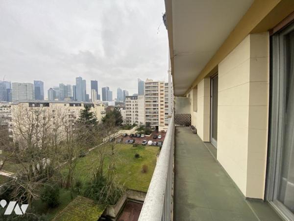 COURBEVOIE - Appartement T2 avec balcon et vue dégagée