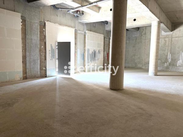 Local Commercial - 168 m²