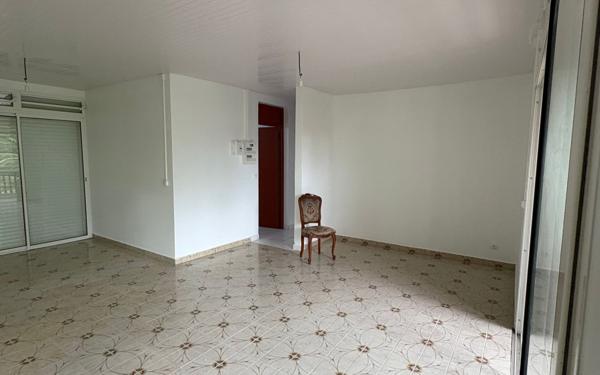 Maison à vendre    6 pièces •  Morne-à-l'Eau