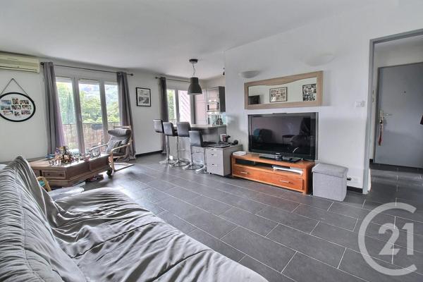 Appartement F5 à vendre  5 pièces - 101,84 m2 ST ANDRE DE LA ROCHE - 06