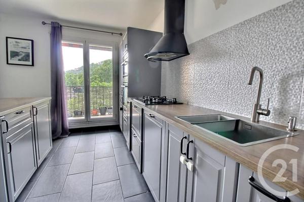 Appartement F5 à vendre  5 pièces - 101,84 m2 ST ANDRE DE LA ROCHE - 06