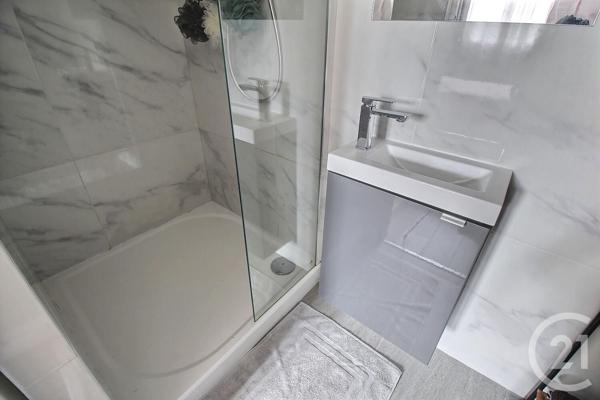 Appartement F5 à vendre  5 pièces - 101,84 m2 ST ANDRE DE LA ROCHE - 06