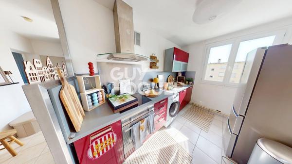 A VENDRE - APPARTEMENT 3 PIECES DE 50 m² - CAVE - PARKING GUILHERAND-GRANGES 07500
