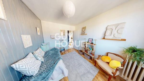 A VENDRE - APPARTEMENT 3 PIECES DE 50 m² - CAVE - PARKING GUILHERAND-GRANGES 07500