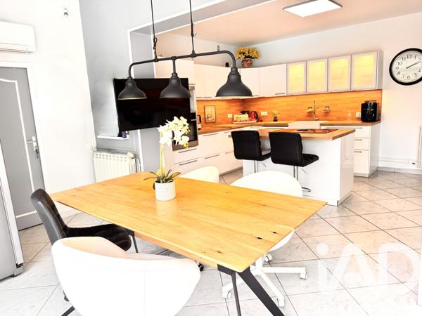 Maison à vendre 7 pièces 202 m² Amendeuix-Oneix