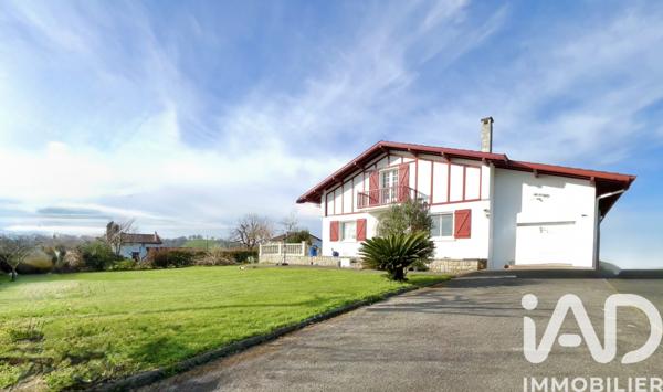 Maison à vendre 7 pièces 202 m² Amendeuix-Oneix