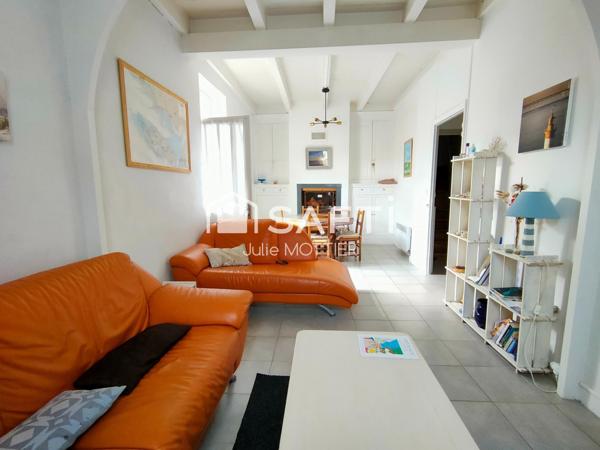 Maison de charme ancienne au cœur du village traditionnel Rétais proche marché Antioche et plage Montamer