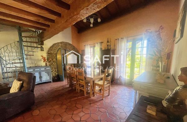 Belle propriété d'environ 6000m²