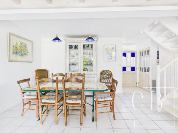 Maison familiale 4 chambres avec garage et jardin