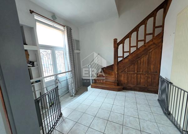 MAISON DE CARACTÈRE, 7 CHAMBRES AVEC JARDIN ET STATIONNEMENT? EN PLEIN CENTRE DE SAINT-QUENTIN !