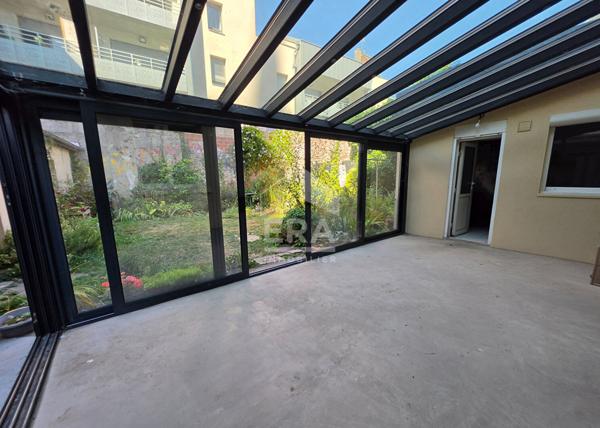 MAISON DE CARACTÈRE, 7 CHAMBRES AVEC JARDIN ET STATIONNEMENT? EN PLEIN CENTRE DE SAINT-QUENTIN !