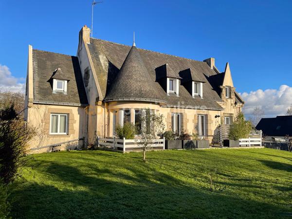 Vente Maison235 m² - 10 Pièces - LOUDEAC (22600)