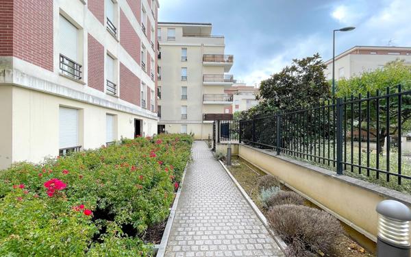 Appartement à vendre    2 pièces •  Corbeil-Essonnes