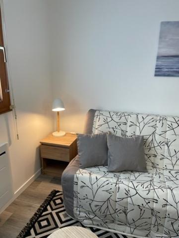 PROCHE QUAI DE VERSAILLES STUDIO MEUBLE ,  
Nantes 44000