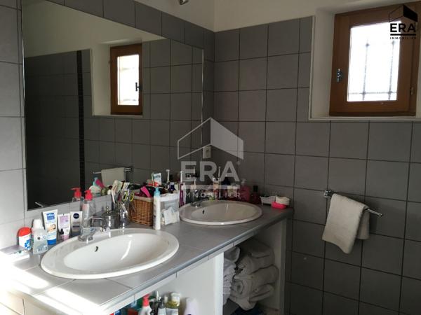 Maison de 130 m² avec 3 chambres sur un terrain clos de 2 000 m² Saint Cannat