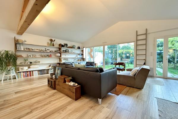 La Rochelle (17000) La Genette - Maison de Plain-pied avec quadruple garage et appartement T3