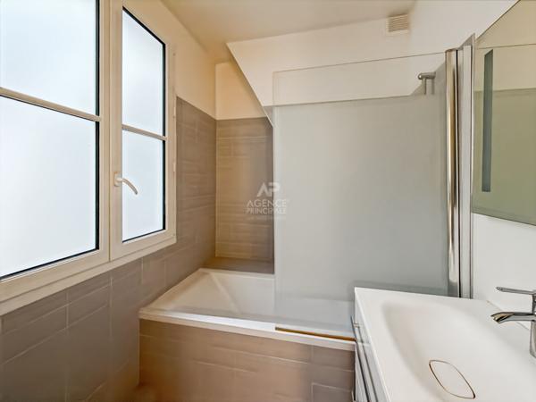 BIEN RARE : CITE KLEIN - APPARTEMENT DE DEUX PIECES 436 900 € **  - Référence  6805-NG