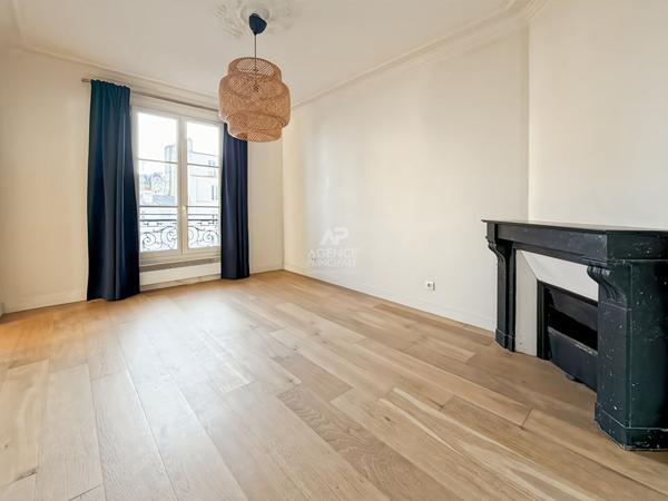 BIEN RARE : CITE KLEIN - APPARTEMENT DE DEUX PIECES 436 900 € **  - Référence  6805-NG