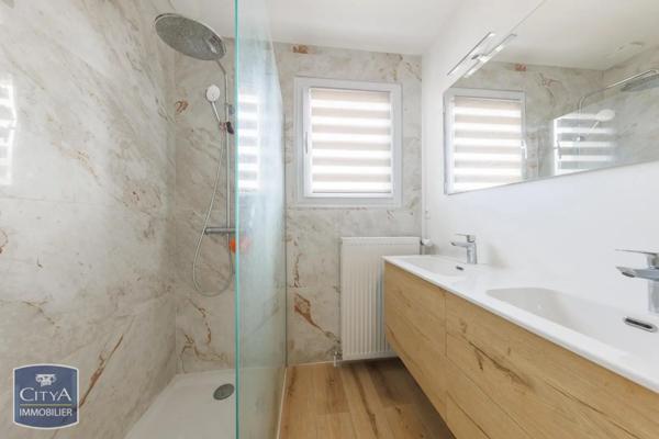 Maison à vendre 5 pièces 106m² Riom (63200)