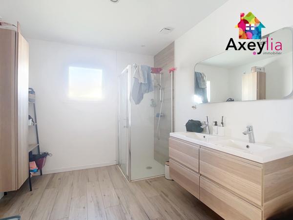 Vougy (42720) A VENDRE - A 10MIN DE ROANNE - MAISON DE 2022 DE PLAIN-PIED AVEC PISCINE