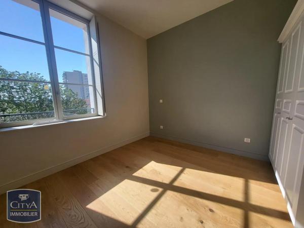 Appartement à louer 5 pièces 125m²