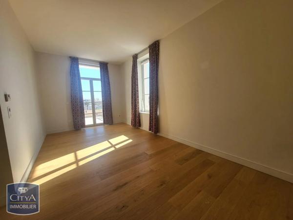 Appartement à louer 5 pièces 125m²