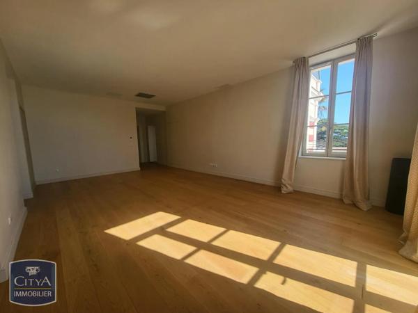 Appartement à louer 5 pièces 125m²