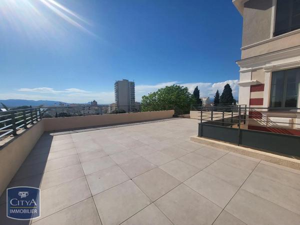 Appartement à louer 5 pièces 125m²