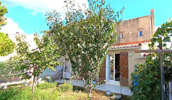Charmante maison T4, avec une chambre et salle d'eau de plain-pied.