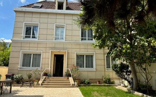 Maison à vendre    5 pièces • 170 m2 Asnières-sur-Seine