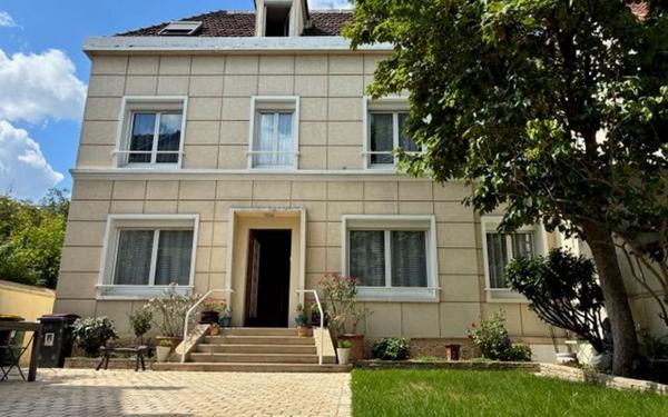 Maison à vendre    5 pièces • 170 m2 Asnières-sur-Seine
