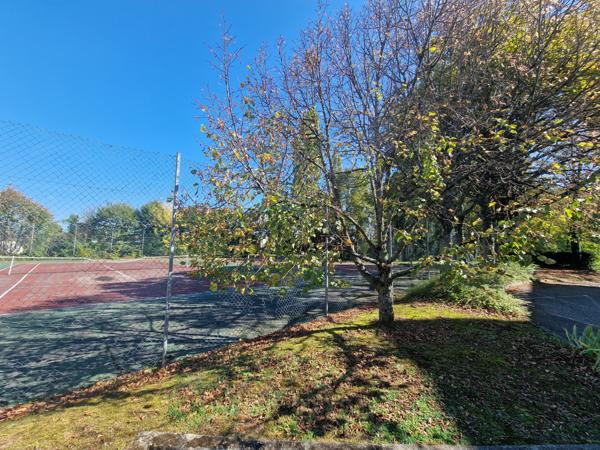 Tassin-la-Demi-Lune (69160) Coquet T2 meublé au coeur d'une residence arborée- tennis, cave et place de stationnement : Disponible !