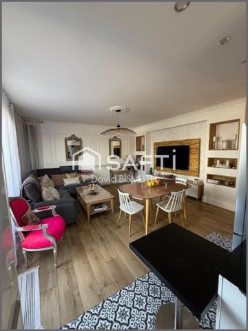A VENDRE – Superbe Duplex 5 pièces 4 chambres de 108 m2  avec terrasse de 24 m2 – Dernier étage avec ascenseur