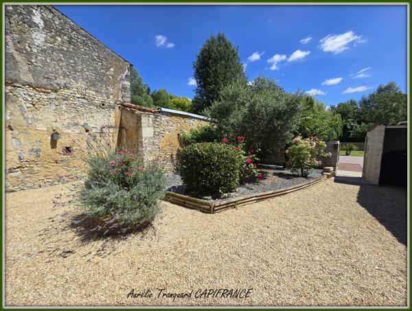 Maison à vendre 6 pièces SAINT JEAN D'ANGELY (17) avec GRAND jardin et SUITE PARENTALE AU RDC