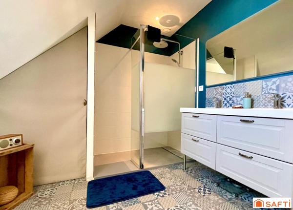 Au cœur du village, 189 m2 hab, 4 chambres, 3 SdB