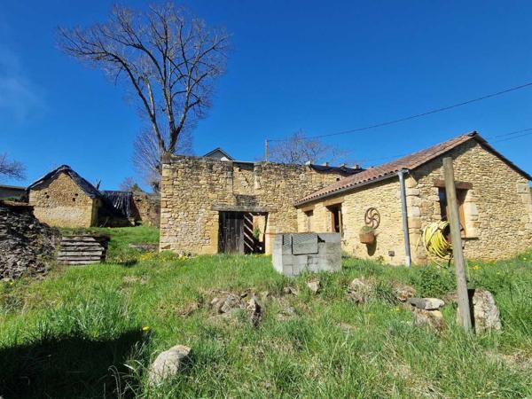 Maison ancienne - Saint-cyprien Perigord Noir, Projet en pierres du pays, en cours de renovation et début d'extension sur joli terrain clos de murets